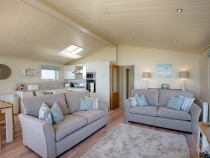 Granary Lodge living area and kitchen 