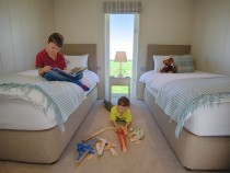 Granary Lodge twin bedroom