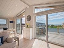 Bluebell Lodge living area