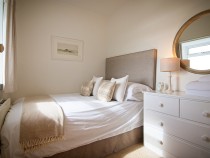 Meadow Cottage king size master bedroom